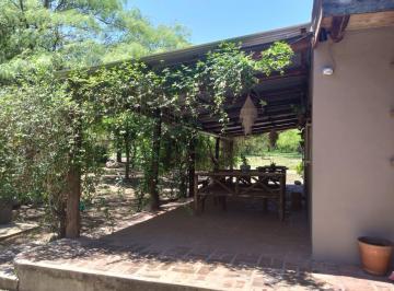Casa · 418m² · 6 Ambientes · 6 Cocheras · Casa de Categoría 4 Cabañas Habilitadas Sobre 2,6 Ha en Traslasierra