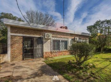 Casa · 96m² · 3 Ambientes · 1 Cochera · Venta Casa 2 Dorm. en Las Toscas Sur