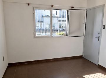 Departamento · 35m² · 3 Ambientes · Penthouse de 1 Dormitorio en Alquiler en El Centro, Montevideo