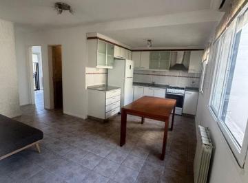 Departamento de 3 ambientes, Morón · Dpto. 3 Amb. en Alquiler. con Balcon Al Frente. Bajas Expensas. Primer Piso por Escalera