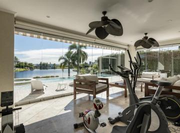 Casa · 347m² · 5 Ambientes · 1 Cochera · Alquiler Magnifica Casa Amoblada con Vista Al Lago, 4 Dorm. y Cochera - Los Lagos - Nordelta