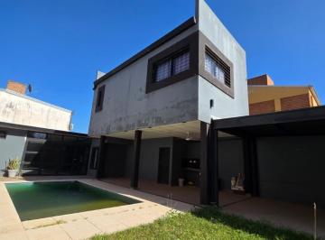 Casa · 120m² · 2 Ambientes · 1 Cochera · Casas - Duplex - Parque Autódromo, Resistencia