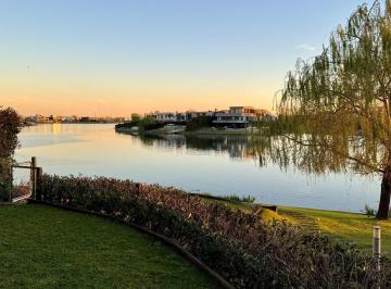 Departamento · 170m² · 5 Ambientes · 2 Cocheras · Departamento Dúplex en Venta en Acqua Golf, Islas del Golf, Nordelta, Tigre