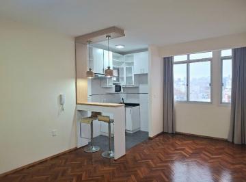 Departamento · 42m² · 2 Ambientes · 1 Cochera · Alquiler Apartamento 1 Dormitorio Piso Alto Aguada