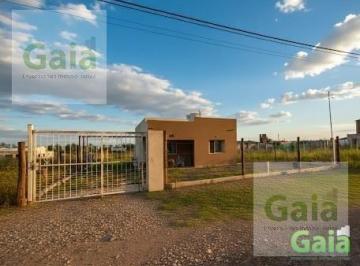 Casa · 72m² · 4 Ambientes · 1 Cochera · Casa Retoños de Colon Venta o Permuta