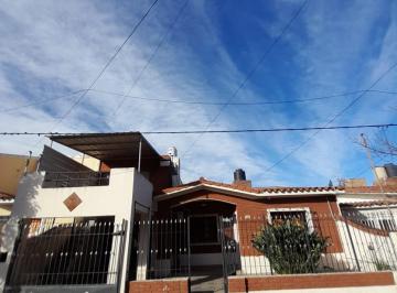 Foto · Dos Propiedades en Una! Ideal Para Vivir, Alquilar o Invertir en Coronel Pringles