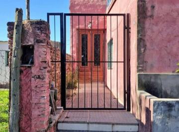 Casa de 7 ambientes, Ciudad de Santa Fe · Venta en Colastiné Norte: Casa Amplia con Gran Sum y Jardínusd 40.000 (Precio Negociable)