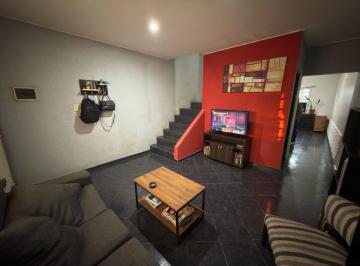 Casa · 65m² · 2 Dormitorios · 1 Cochera · Duplex de 2 Dorm. en Venta La Plata
