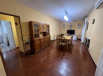 Departamento · 81m² · 4 Ambientes · Departamento de Tres (3) Dorm. en Venta| Calle 12 Esq. 78.