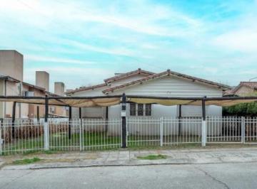 Casa · 750m² · 10 Ambientes · 3 Cocheras · Complejo de Departamentos