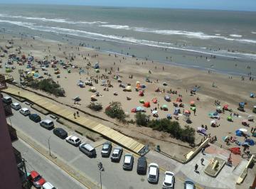 Departamento de 2 ambientes, Santa Teresita · Departamento Sobre Costanera y Centro Vista a La Playa