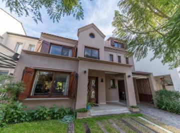 Casa · 199m² · 4 Ambientes · 1 Cochera · Venta Casa 4 Ambientes La Araucaria Bella Vista