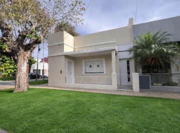 Casa · 110m² · 4 Ambientes · 2 Cocheras · Venta 4 Ambientes Mas Terraza Casa en San Andrés
