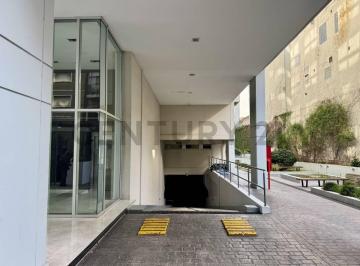 Garage · 17m² · 1 Cochera · Cochera Fija con Baulera en Venta | Monserrat Zona Uade