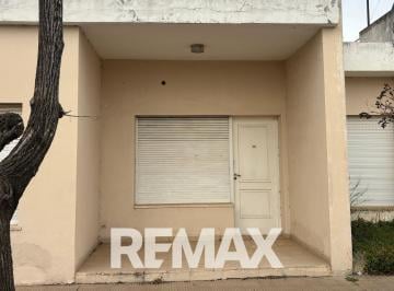 Casa · 163m² · 5 Ambientes · 1 Cochera · Casa de 2 Dorm., Firmat Santa Fe