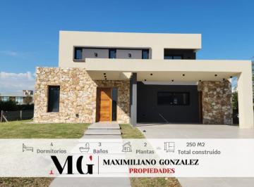 Casa · 250m² · 5 Ambientes · 1 Cochera · Casa Venta Terralagos Canning