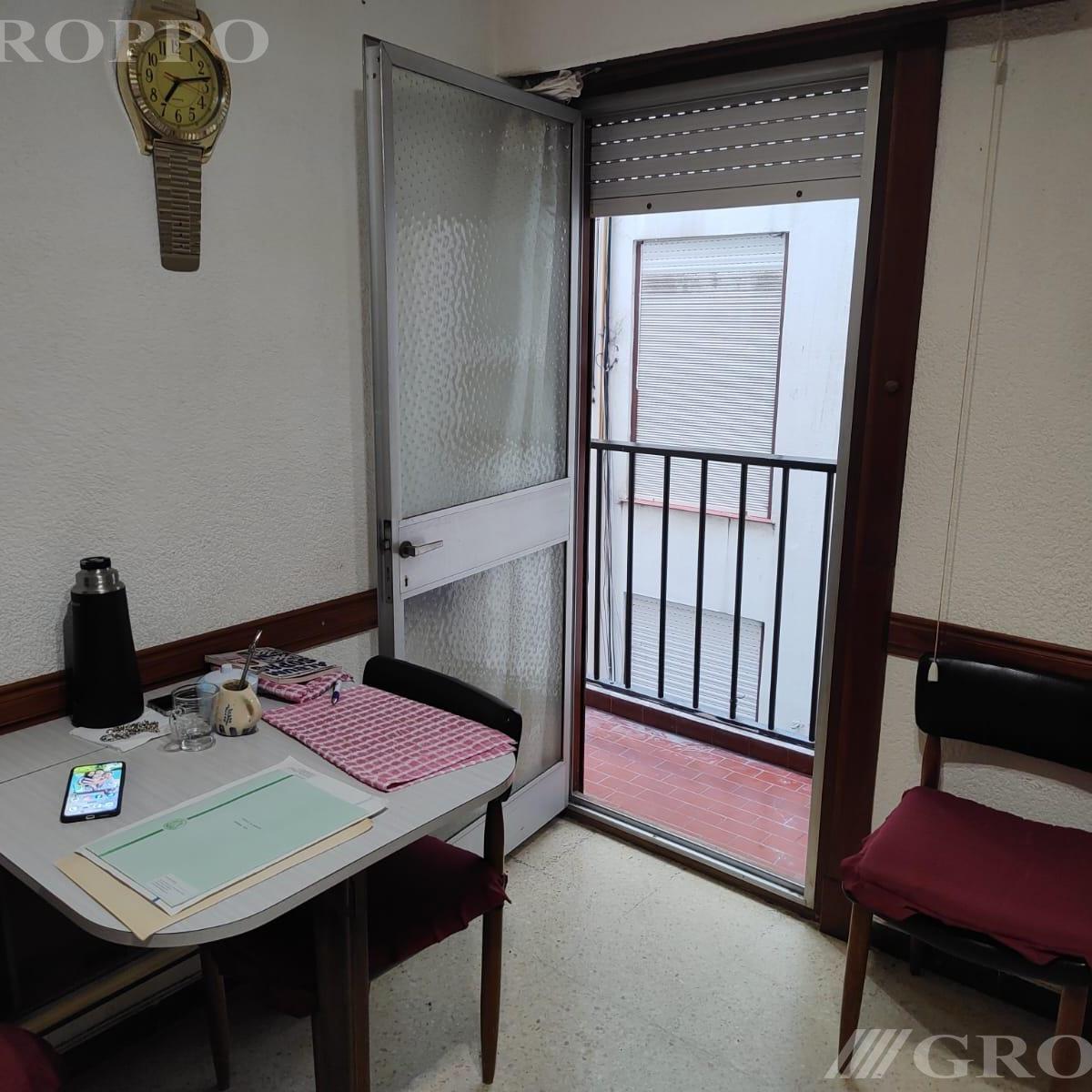 Departamento en venta 2 amb, 27m² con balcón — Plaza Colón