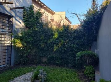 Casa · 130m² · 5 Ambientes · 1 Cochera · Triplex 5 Amb Jardin Terraza y Patio