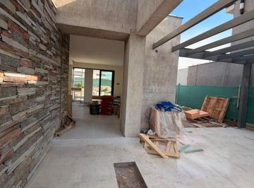Casa de 5 ambientes, Mayor Drummond · Oportunidadde Inversion Casa Barrio La Quebrada