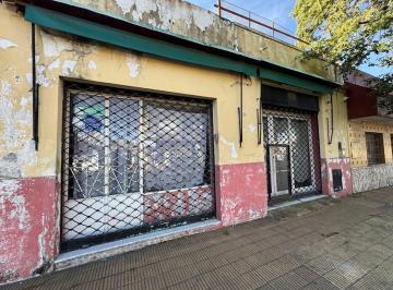 Casa · 240m² · 6 Ambientes · Venta Casa Multifamiliar a Refaccionar La Tablada