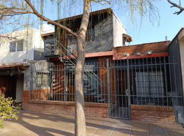 Casa de 4 ambientes, Dorrego · Alquilo Casa en Dorrego, a 4 Cuadras del Changomas (Ex Walmart)