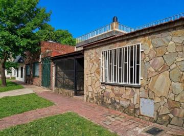 Casa · 124m² · 4 Ambientes · Casa de Dos Dorm. Patio - en Venta - La Florida, Rosario