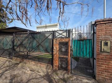 PH · 96m² · 3 Ambientes · 1 Cochera · Alquiler PH 3 Ambientes Patio y Cochera Llavallol