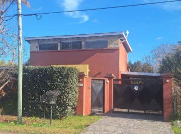 Casa · 119m² · 4 Ambientes · 2 Cocheras · Casa 4 Ambientes en Venta Barrio El Trebol Pileta