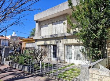 Casa · 200m² · 4 Dormitorios · 1 Cochera · Casa de 4 Dorm. y Cochera - en Venta - La Florida