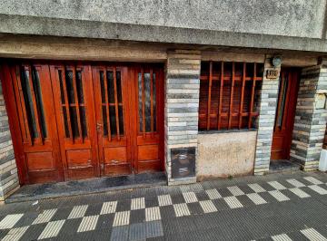 Casa · 113m² · 3 Ambientes · 1 Cochera · Casa 2 Dorm., Cochera y Patio - Centro Slzo