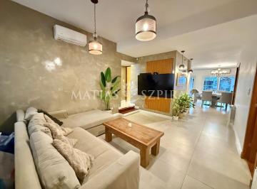 Casa · 110m² · 4 Ambientes · 2 Cocheras · Casa de 4 Ambientes en Venta en Merlo