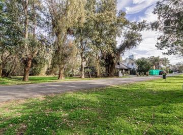 Terreno · 806m² · Venta Exclusivo Lote 806 m² Al Golf en Miraflores Country Club - Sector Las Lomitas