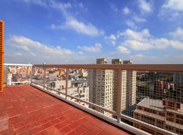 Departamento · 50m² · 3 Ambientes · Depto 2 Habitaciones con Gran Balcon Sobre Av Castro Barros