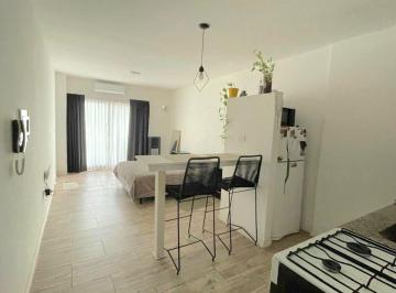 Departamento de 1 ambiente, Rosario · Monoambiente en Echesortu con Patio