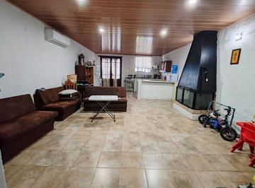 Casa · 180m² · 6 Ambientes · Venta Casa Duplex Reciclada Pleno Centro