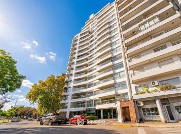 Departamento · 185m² · 5 Ambientes · 2 Cocheras · Venta | Permuta - Piso Exclusivo de 3 Dorm. con Amenities - Centro Río - Apto Crédito.