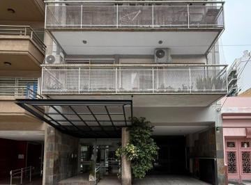 Departamento · 22m² · 1 Ambiente · Monoambiente C/patio - Super Luminoso - Apto Prof - Coc - Amer