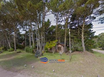 Casa · 95m² · 4 Ambientes · 1 Cochera · Casa a La Venta en Costa del Este