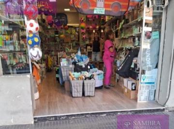 Local comercial · 290m² · 2 Ambientes · Excelente Local Lote Propio con Gran Imagen, Apto Todo Destino a m. de Ferrocarril Estacion Lacroz
