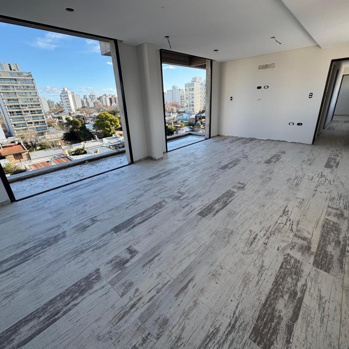 Departamento en construcción de 2 dormitorios con balcón — Barrio Norte