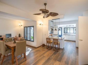 Casa · 131m² · 3 Ambientes · Venta Casa Haedo 3 Amb Reciclada