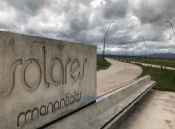 Terreno · 450m² · Venta - Lote Residencial en Solares de Manantiales - Lote 450 m²