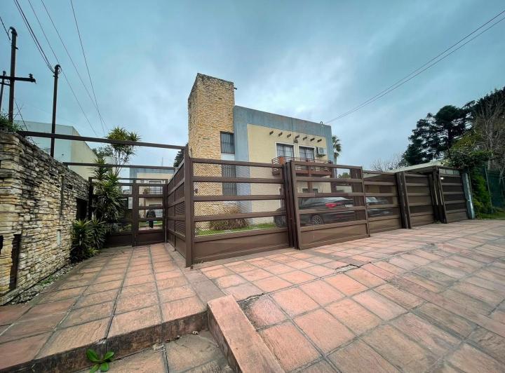 Casa · 60m² · 3 Ambientes · 1 Cochera
