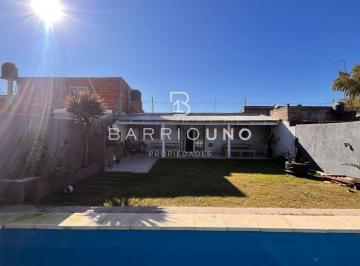 Casa de 3 ambientes, Ezeiza · Casa de 300 m² con 2 Dorm. en Venta en Tristán Suárez
