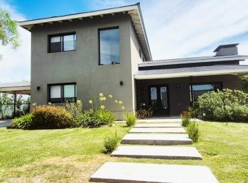 Casa · 196m² · 6 Ambientes · 6 Cocheras · Casa en Venta 3 Dorm. y Atelier El Cantón Norte, Escobar