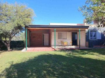 Casa · 120m² · 4 Ambientes · 2 Cocheras · Se Venden 2 Casas Sobre Lote de 480 m² V. Rumipal