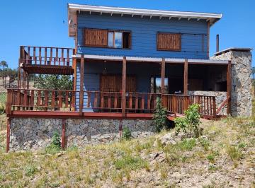 Casa · 60m² · 3 Ambientes · 1 Cochera · Complejo de Dos Casas con Piscina Vista Al Champaqui