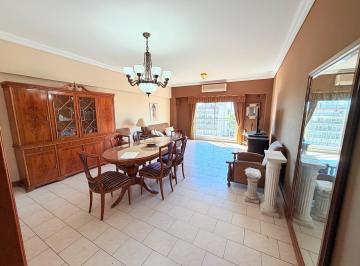 Departamento · 88m² · 4 Ambientes · 1 Cochera · Departamento de 3 Ambientes con Dependecia y Cochera