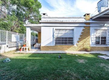 Casa · 63m² · 4 Ambientes · 2 Cocheras · Casa Venta Apto Credito Jose C Paz Centro Cochera