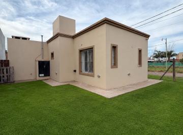 Casa · 61m² · 3 Ambientes · 2 Cocheras · Casa en Tierra de Sueños 3